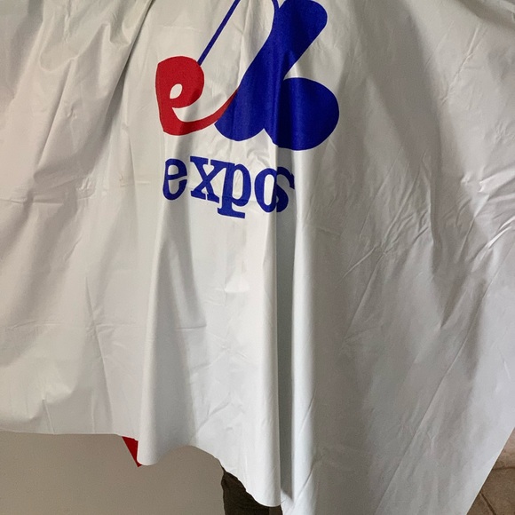 Montreal Expos vintage RARE find poncho rain coat with hoodie One size - Picture 2 of 6